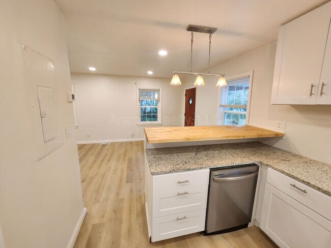 Photo - 2281 Polar Rock Ave SW