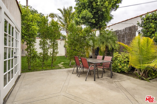 Photo - 807 N Stanley Ave