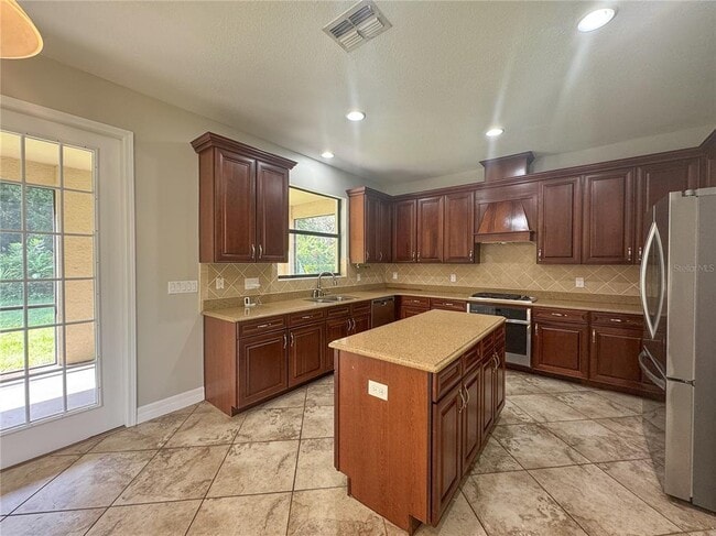 Photo - 20318 Chestnut Grove Dr