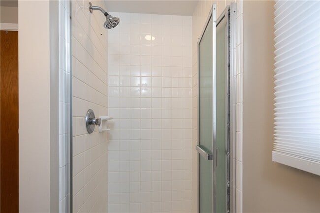 Photo - 75 Parkwood Ave