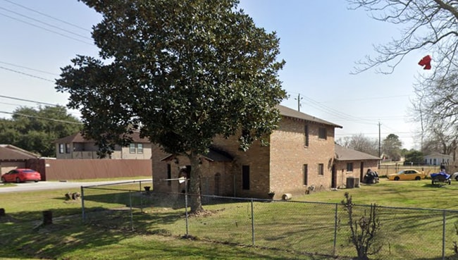 Photo - 8050 Tavenor Ln