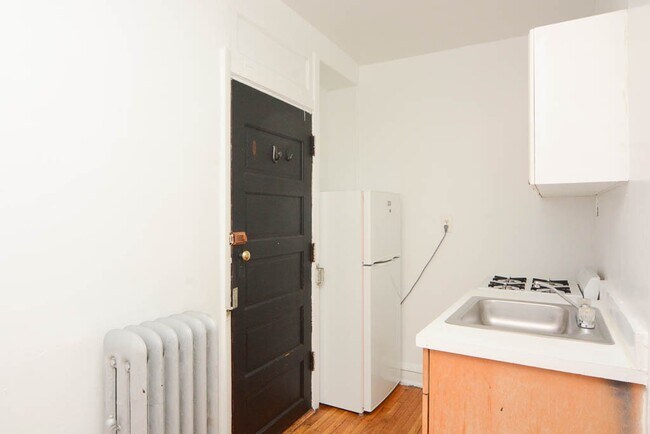 Photo - 3304 W Schubert Ave Unit i1