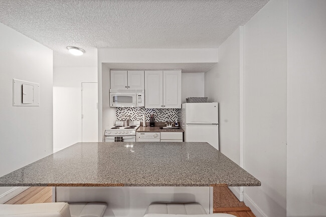 Photo - 150 West 51st Street