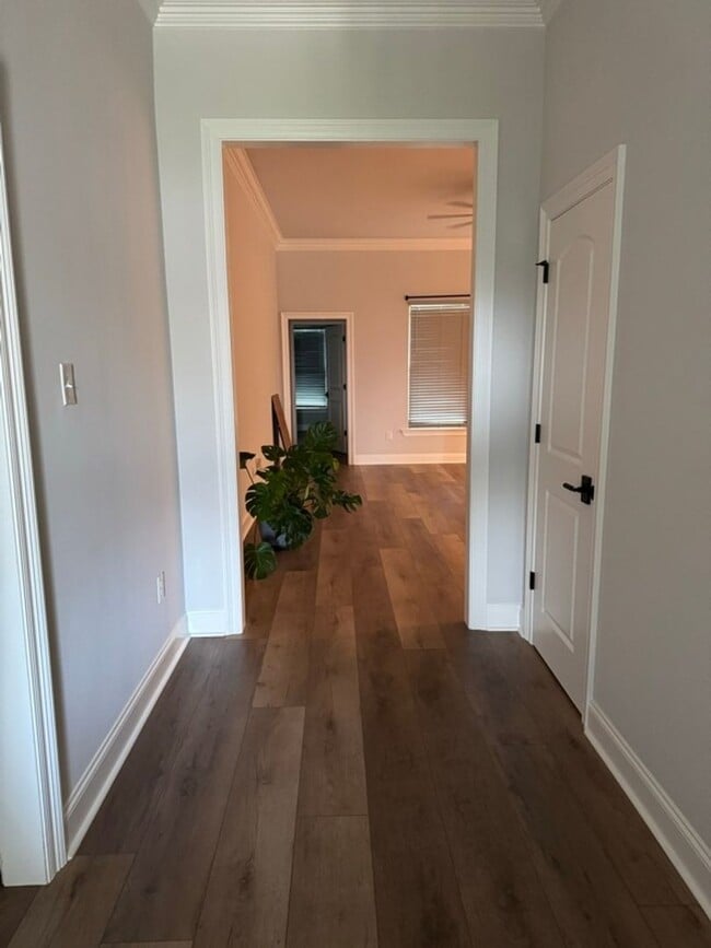 110 Nandina Dr