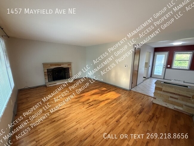 Photo - 1457 Mayfield Ave NE
