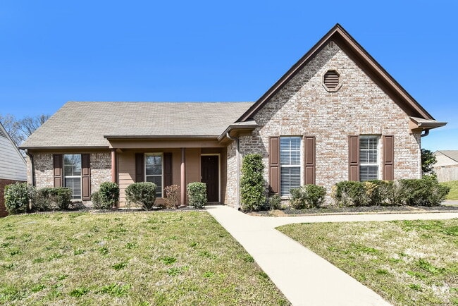 Photo - 8213 Park Pike