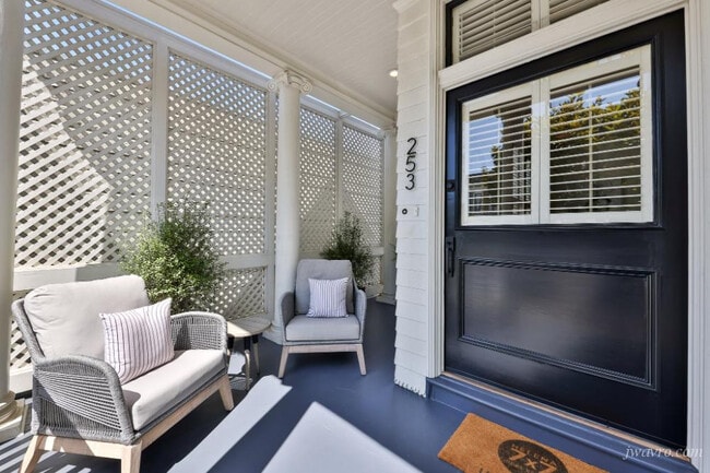 Photo - 251 Collingwood St