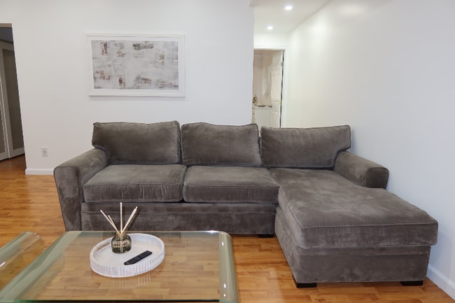 Photo - 68-43 Jay Ave Unidad 1st floor