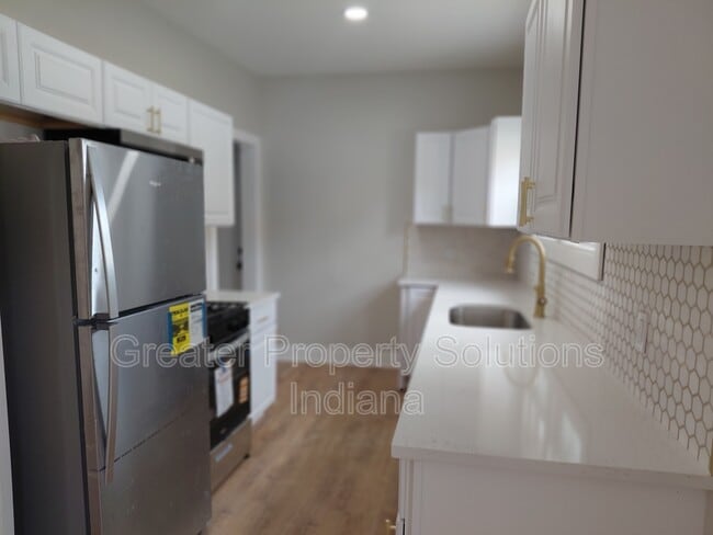 Photo - 252 Lawndale St
