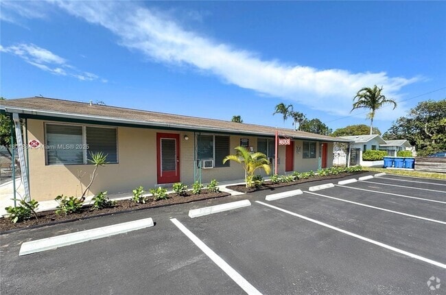Building Photo - 403 NW 25th St Unit 6 Rental