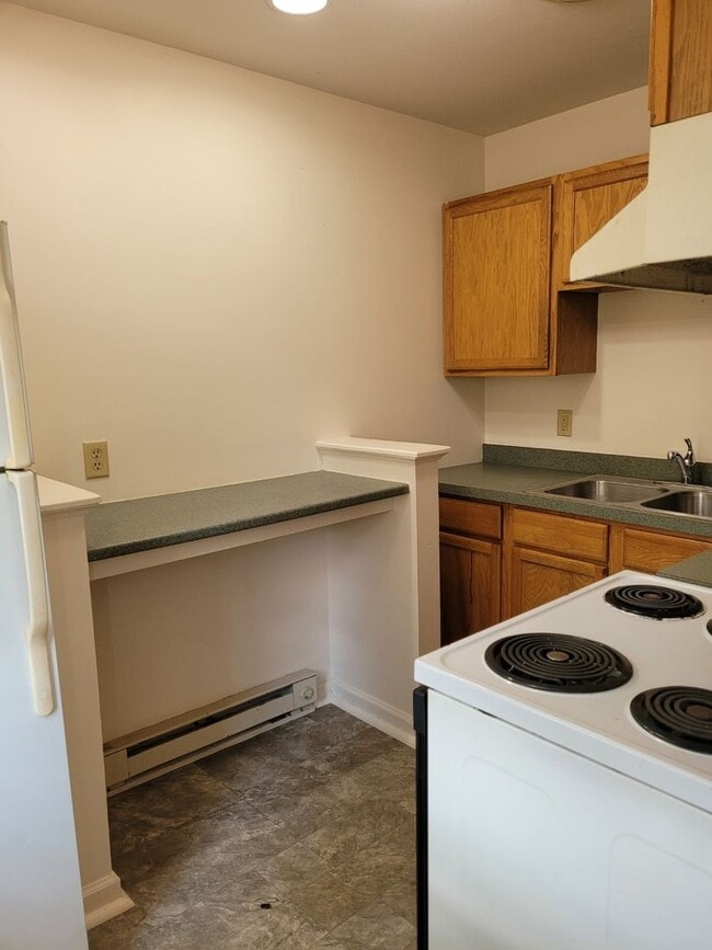 Photo - 48 S Earl St Unit 4