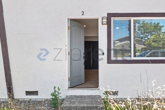 Unit Apt 2