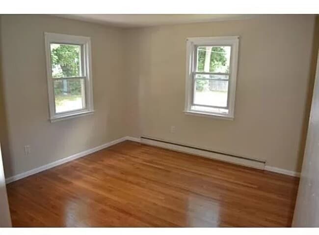 Photo - 462 Nahatan St Unit D4