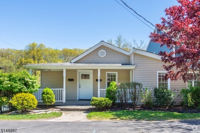 Building Photo - 16 Mendham Ave Rental