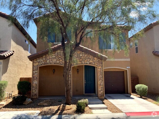 Building Photo - CUTE HOME, CUSTOM PAINT, COVERED PATIO