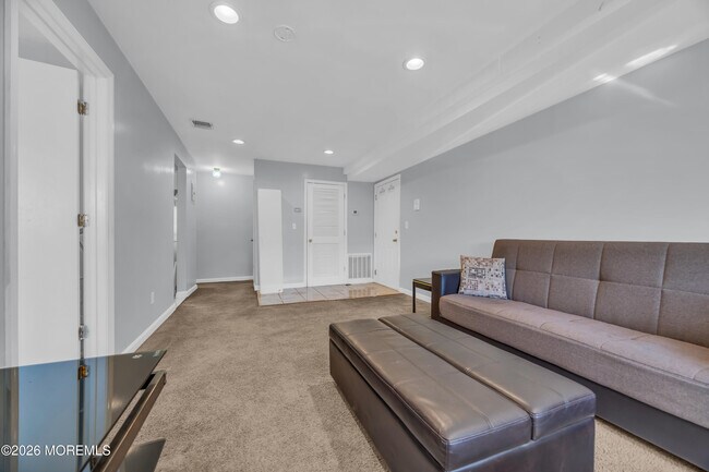 Photo - 393 College Dr Unit 393