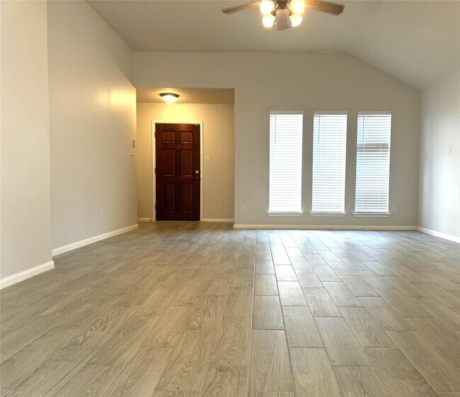 Photo - 9019 N Ferndale Pl Dr