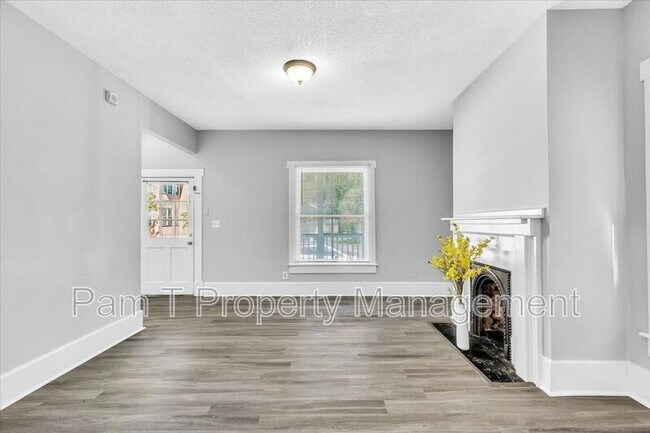Photo - 527 E 38th lower