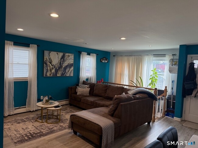 Photo - 524 Beechmont Ave