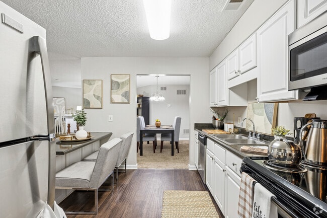 2BR, 2BA - 1,325SF - Kitchen