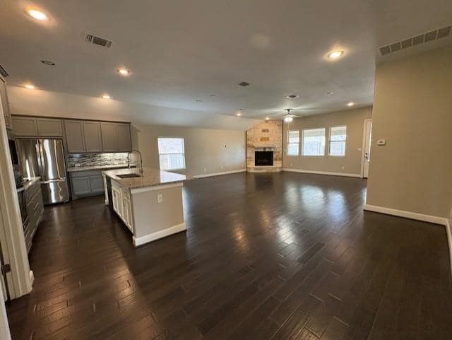 Photo - 404 Peakside Cir