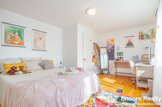Photo - 238 Everett St Unidad 2