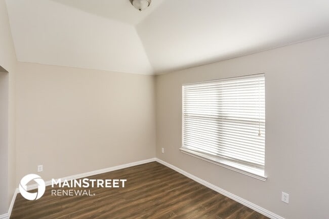 Photo - 3305 Overstreet Ln