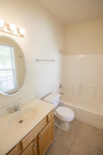 Photo - 1930 CENTER St