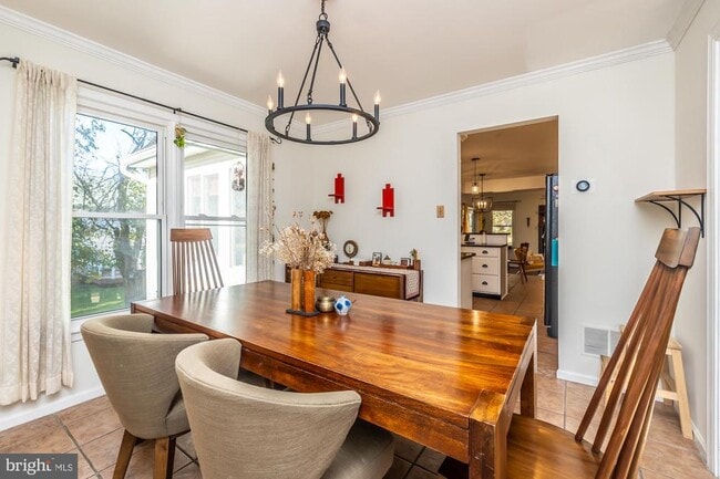 Photo - 517 Summercroft Dr