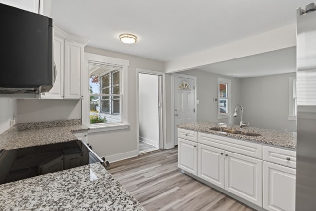 Photo - 3517 Brighton St