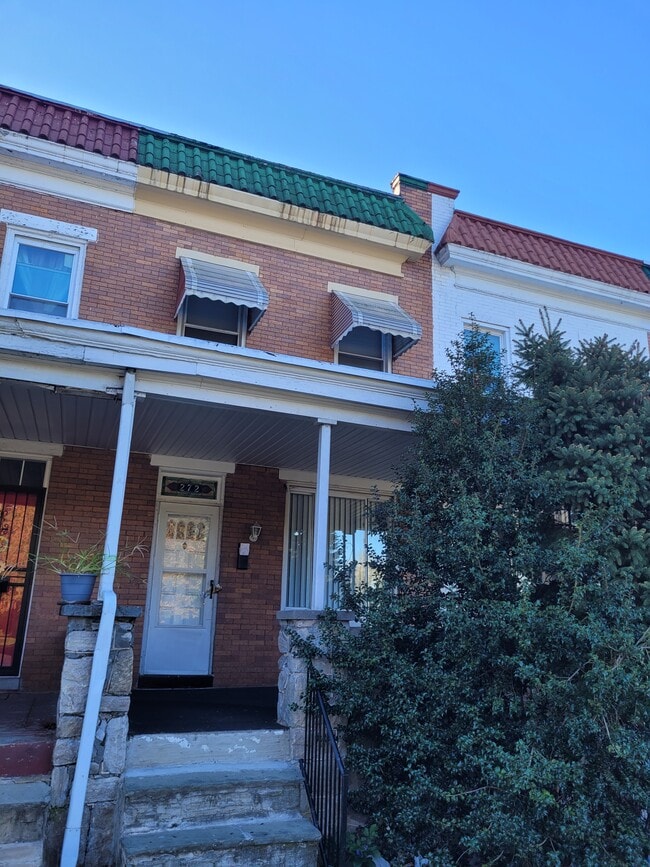Photo - 272 N Hilton St Townhome