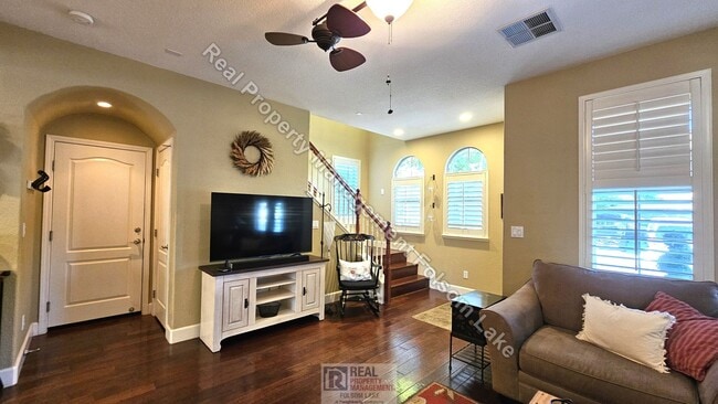 Photo - 1529 Borrasca Dr