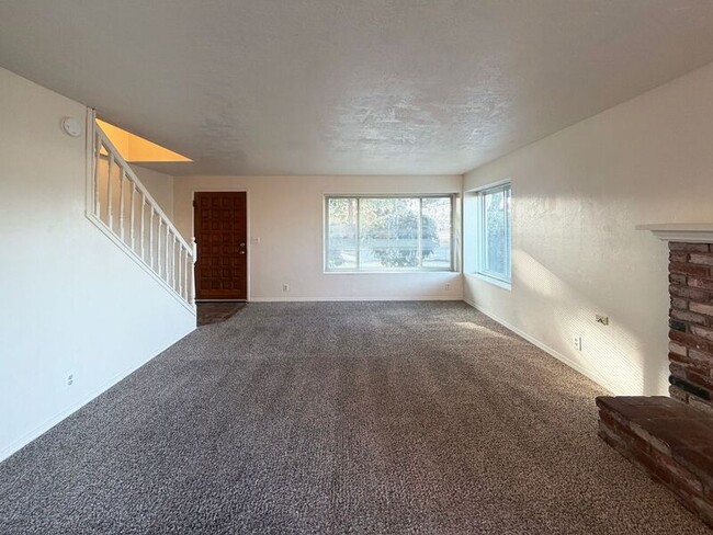 Photo - 25 Wedgewood Dr