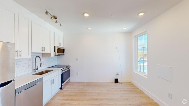 Building Photo - 201 Kennedy St NW Unit 7 Rental