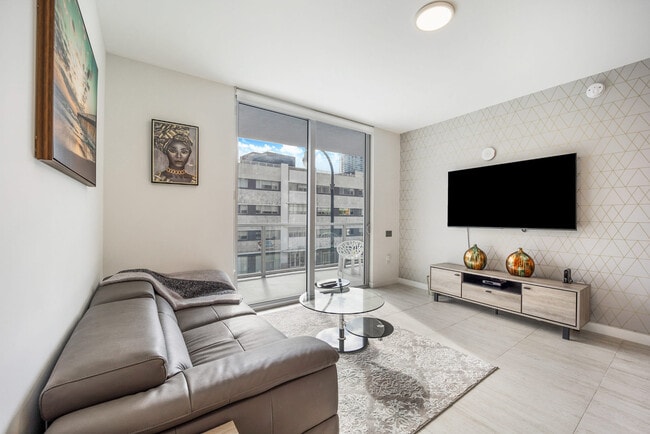 Building Photo - 3900 Biscayne Blvd Unit SI ID1023478P