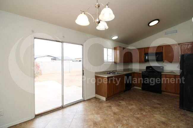 Photo - 1224 E Huntington Dr