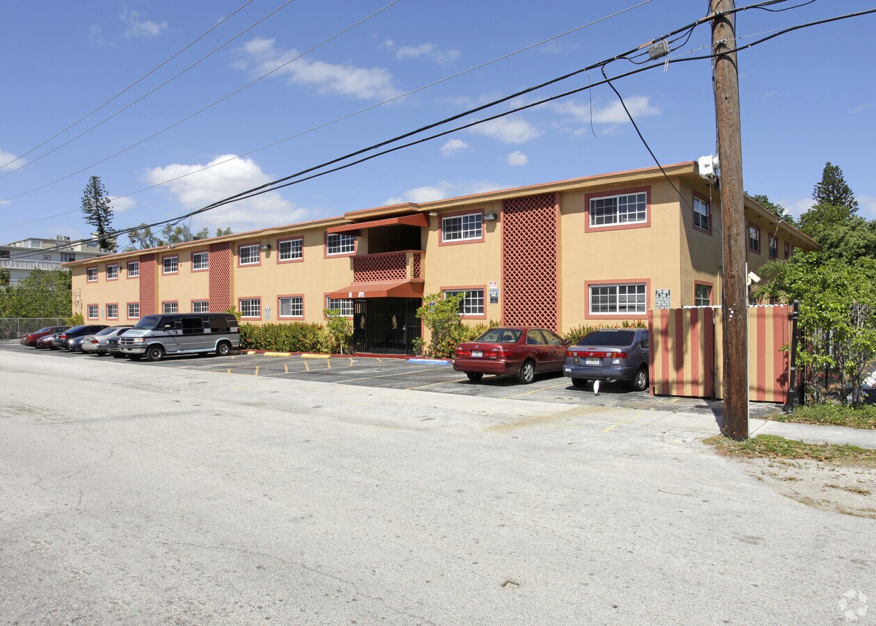Photo - 1555 NE 125th Ter Apartments