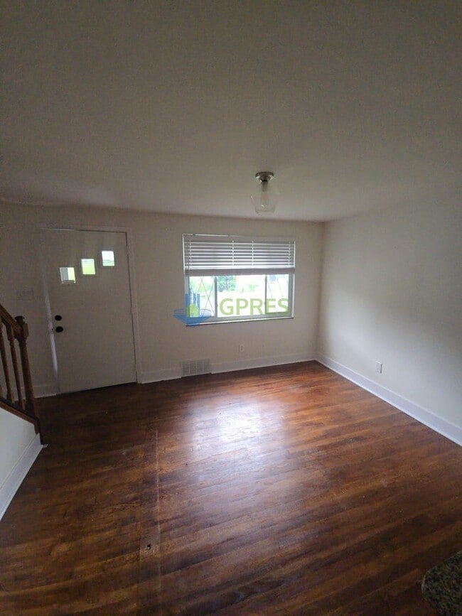 Photo - 1216 Universal Rd