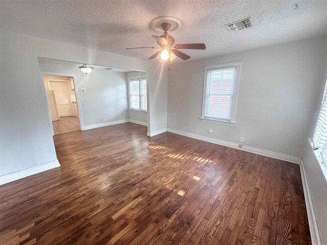 Photo - 4605 N Hammond Ave