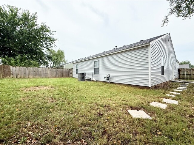 Photo - 3102 NE 12th St