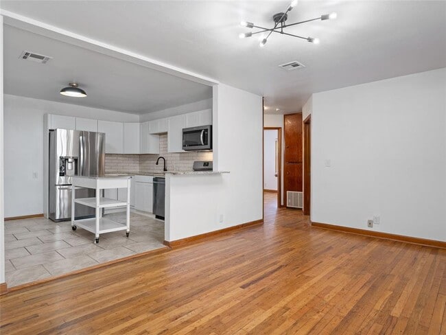 Photo - 426 S Ponca Ave