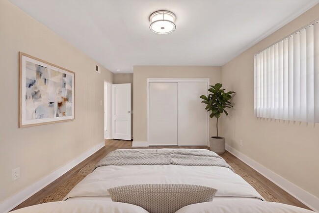 Photo - The Barrington Apartments
