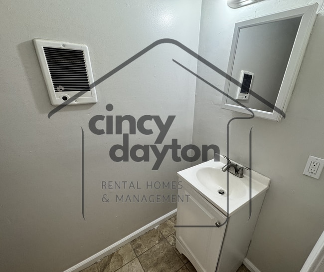 Photo - 6118 Stover Ave