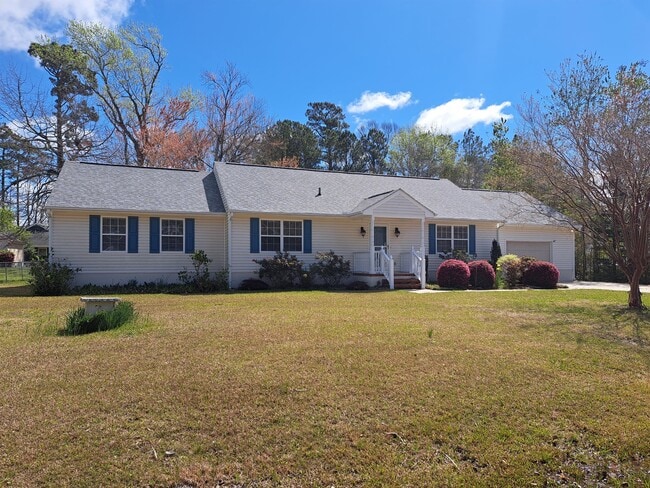 Photo - 1908 Joslyn Dr