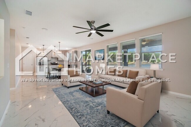 Photo - 11033 Stapleton Dr