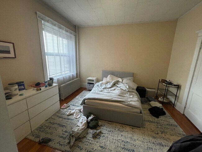 Photo - 9/1 No Fee! Massive 4BR/1.5BA near Audubon Circle, BU, Kenmore, Longwood!