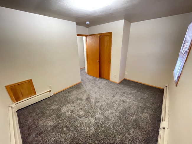 Photo - 616 Ivy Ave E Unit 1