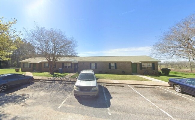 Building Photo - 598 Hartley St