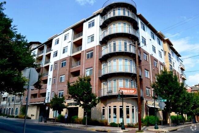 Building Photo - Sophisticated 1Bed/1Bath Rental