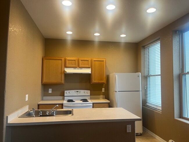 Building Photo - 219 S Washington St Unit A